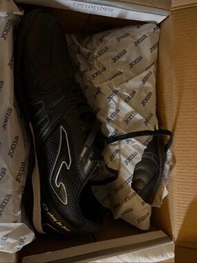 Joma Black Men Like New Athletic Soccer Cleats